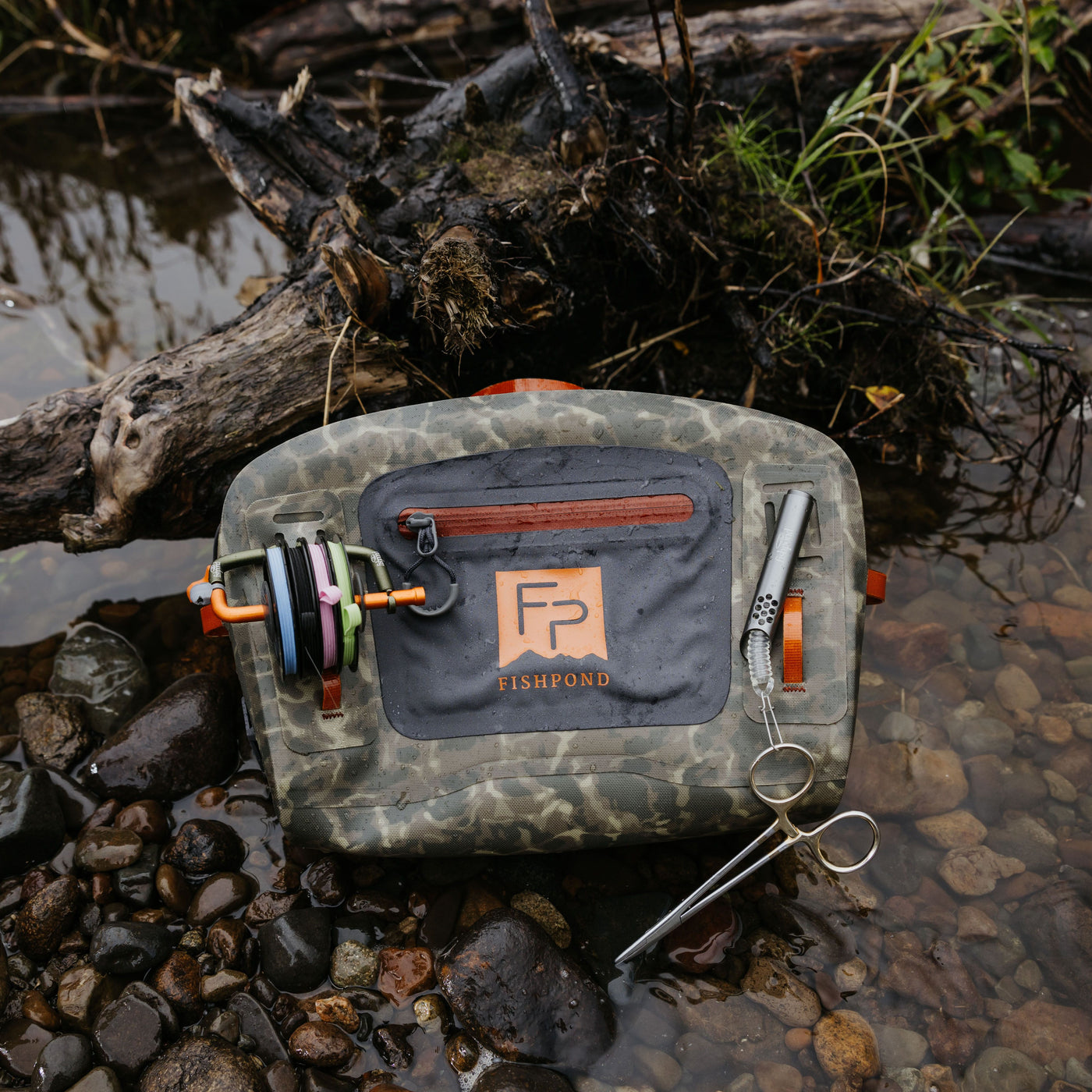 Fishpond Thunderhead Submersible Lumbar Pack Eco Shadowcast Camo Image 02