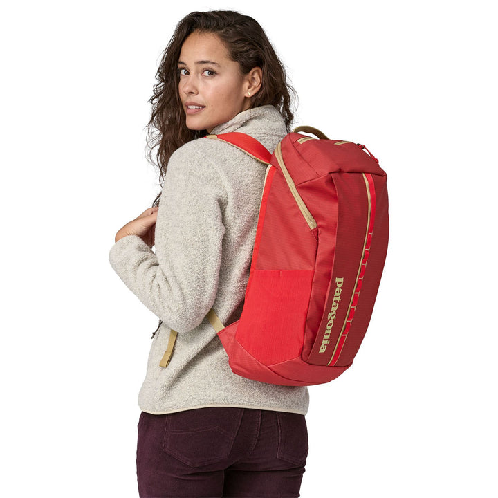 patagonia black hole 25l arrow red Pack 25 L Unisex Backpack, Hot Ember, One Size Fashion rough handling and miles of abuse Patagonia Black Hole 25L Backpack